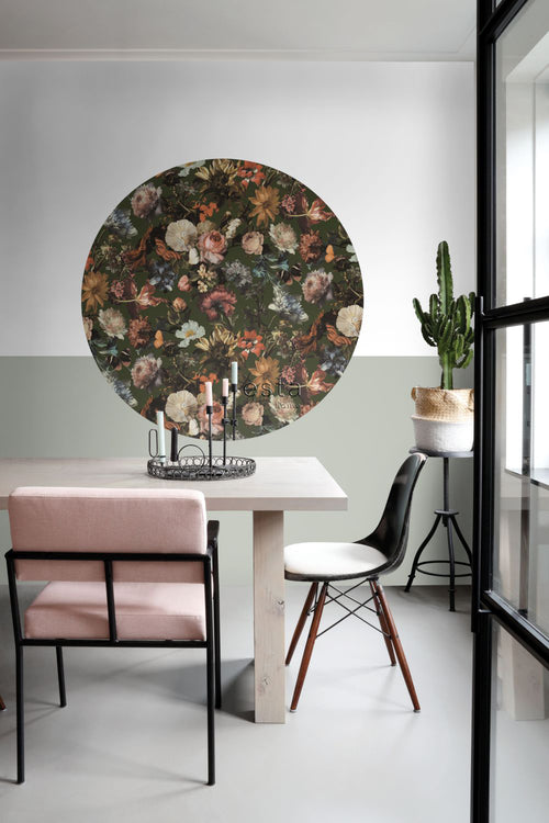 ESTAhome zelfklevende behangcirkel bloemen vergrijsd olijfgroen - Ø 140 cm - 159013 - vtwonen shop