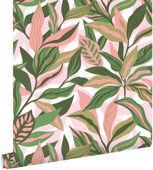 ESTAhome behang tropische bladeren groen en roze - 50 x 900 cm - 131041 - vtwonen shop