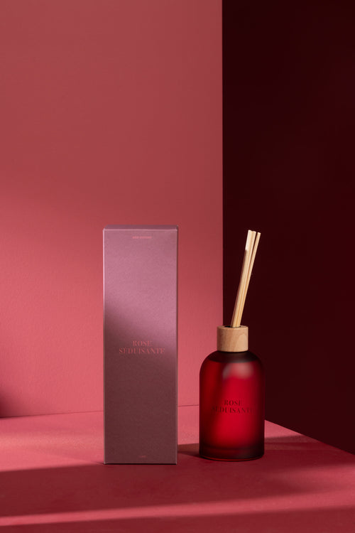 J-Line geurolie + stokjes Accords Essentiels - Rose Seduisante - rood - 250 ml - vtwonen shop