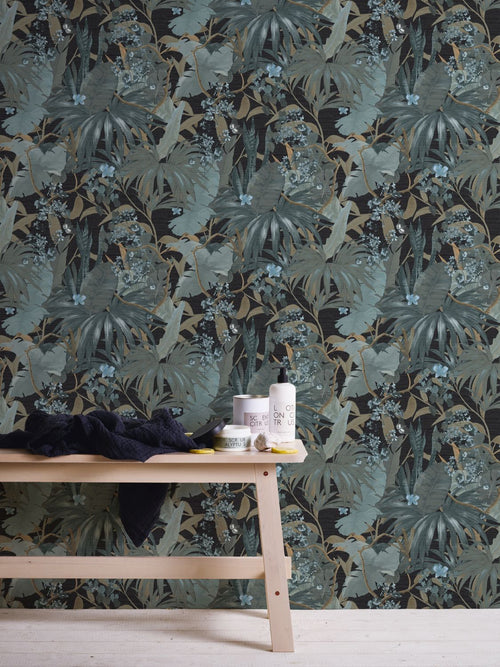 Livingwalls behang jungle-motief turquoise, zwart, blauw en groen - 53 cm x 10.05 m - AS-385222 - vtwonen shop