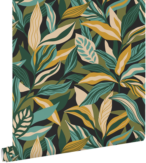 ESTAhome behang tropische bladeren donkergroen en okergeel - 50 x 900 cm - 131045 - vtwonen shop