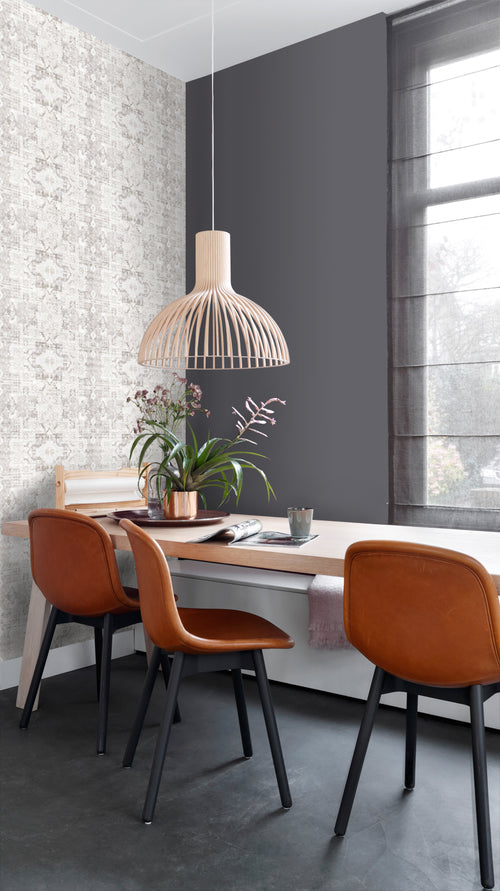 ESTAhome behang oosters kelim tapijt licht warm grijs - 53 cm x 10.05 m - 148654