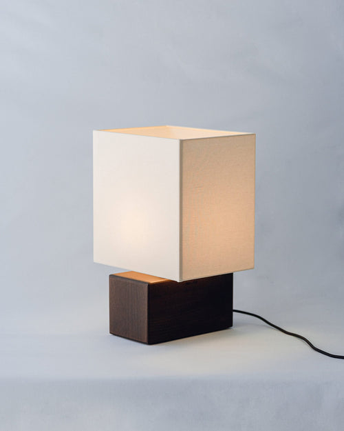 noo.ma Zam tafellamp - geometrisch, hout en textiel, Cocoa Brown