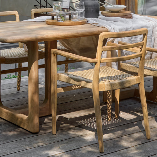 Raw Materials Verano teakhouten stoel met armleuning