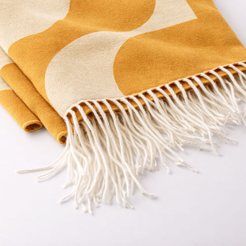 SWIRL - plaid 140x180 cm - golvend motief - Chai Tea - geel, beige