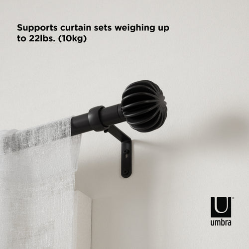 Umbra Finn uitschuifbare gordijnroede (diameter 2,5 cm) - vtwonen shop