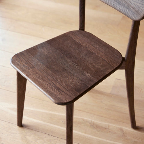 Tikamoon Stoel van bruin massief eikenhout - Bruin - vtwonen shop