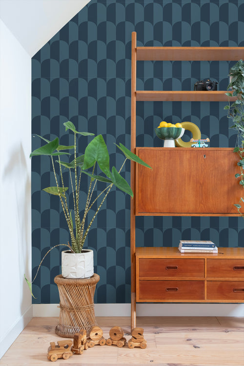 ESTAhome behang art deco bogen vergrijsd donker blauw - 53 cm x 10.05 m - 139990 - vtwonen shop