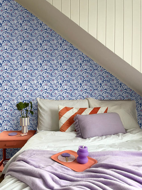 ESTAhome behang madeliefjes blauw en roze - 53 cm x 10.05 m - 131150