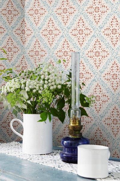 Borastapeter behang tegelmotief terracotta en blauw - 53 cm x 10.05 m - 660052 - vtwonen shop