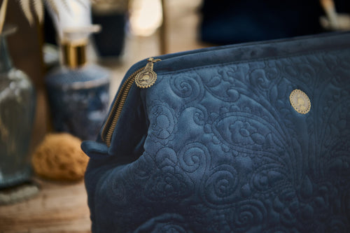 Pip Studio - Cooper Make up tasje - Velvet Quiltey Days - Blauw - 13.8 x 20.7 x 30 cm