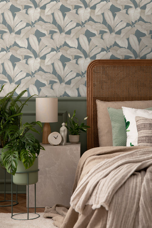 Borastapeter behang bladeren vergrijsd blauw - 53 cm x 10.05 m - 660532 - vtwonen shop