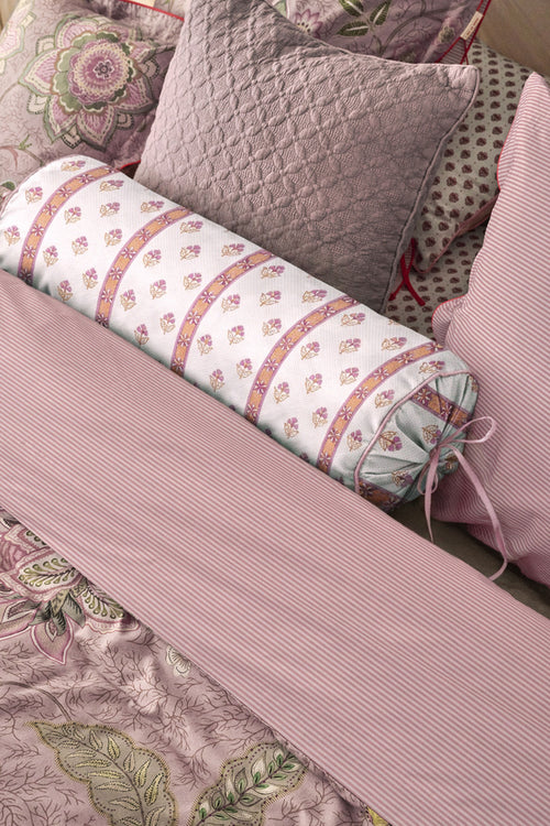 Pip Studio Decoratiekussen Kairi Bloom - 22 x 70 cm - Licht roze
