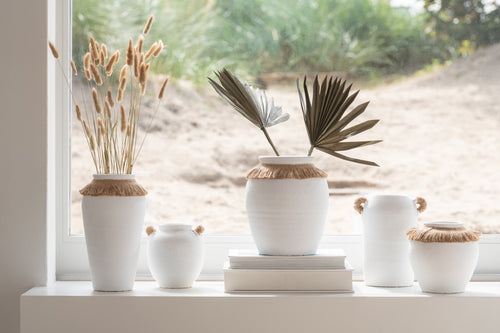 J-Line vaas Ibiza 2 Handvaten - keramiek/riet - wit/naturel - small - Ø 9 cm - vtwonen shop