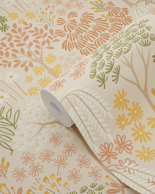 ESTAhome behang bomen en bloemen beige, terracotta en groen - 50 x 900 cm - 131186 - vtwonen shop