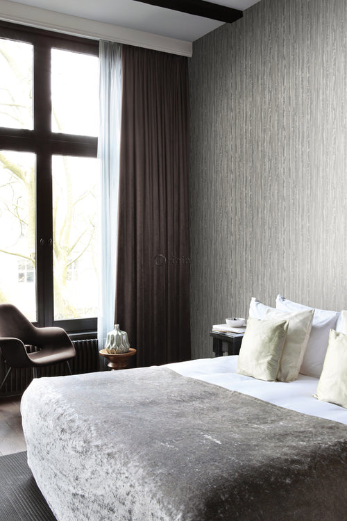 Origin Wallcoverings behang strepen bruin en glanzend goud - 53 cm x 10,05 m - 346640 - vtwonen shop