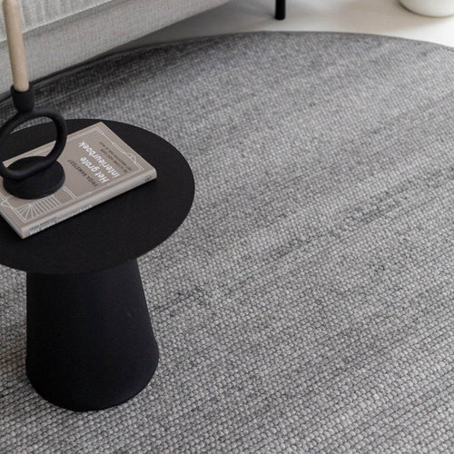 Interieur05 Rond Wollen Vloerkleed Donkergrijs Vik - 200 x 200 cm - vtwonen shop