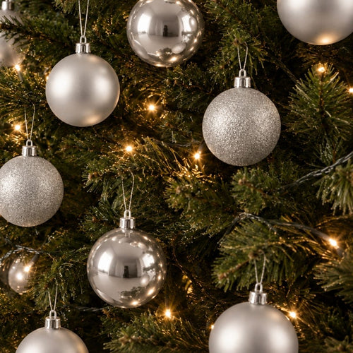 Mica Decorations Kerstballenset Zilver 27 Stuks Ø8 cm - Onbreekbare Kerstballen van Gerecycled Polystyreen - Stevige Kerstversiering met Mat en