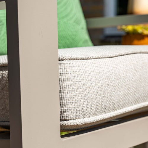 Garden Impressionsloungestoelen Lora taupe - Lucas bijzettafel Ø50 cm