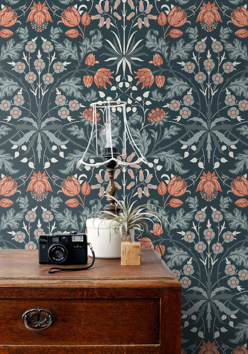 ESTAhome behang vintage bloemen in art nouveau stijl donkerblauw en terracotta - 50 x 900 cm - 131182