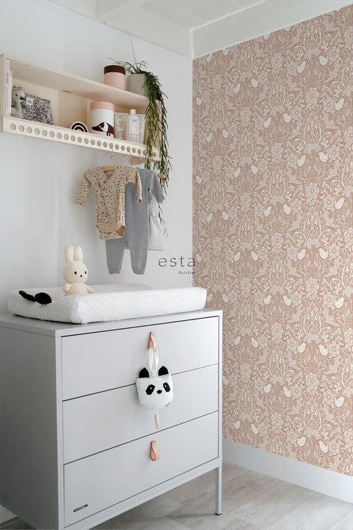 ESTAhome behang bloemen en vogels in art nouveau stijl nude kleur en wit - 53 cm x 10.05 m - 139324