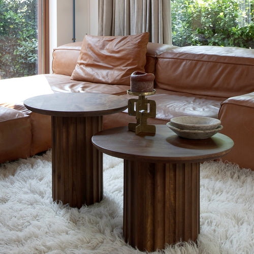 Raw Materials mangohouten bijzettafel Bullnose - Ø55 cm - Bruin