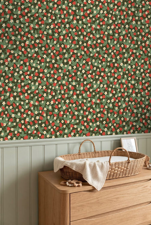 ESTAhome behang aardbeien groen en rood - 50 x 900 cm - 132168