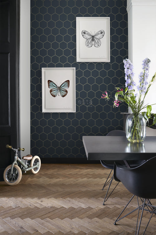 ESTAhome behang hexagon donkerblauw en goud - 53 cm x 10.05 m - 139237
