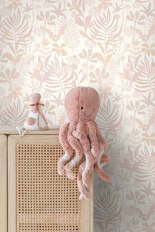 ESTAhome behang tropische bladeren en bloemen beige - 50 x 900 cm - 130995 - vtwonen shop