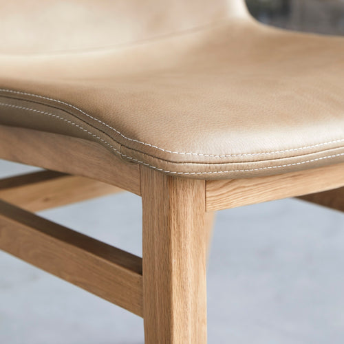 Tikamoon Stoel van eikenhout en Cheyenne leer - Bruin - vtwonen shop