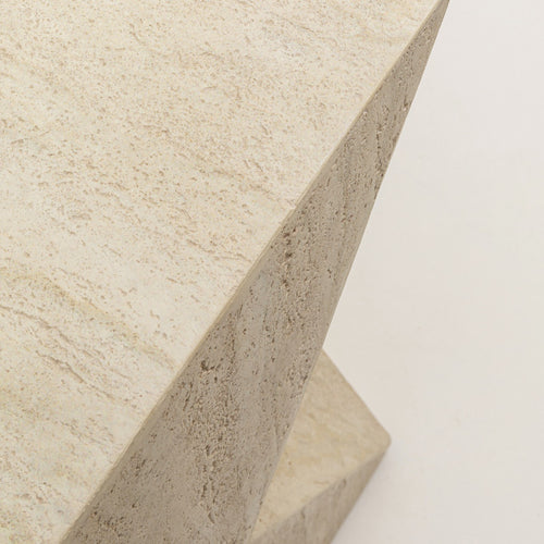 Kare Design Bijzettafel Travertino Triangle - vtwonen shop