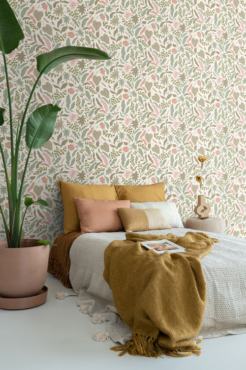 ESTAhome behang bladeren en bloemen vergrijsd groen en roze - 50 x 900 cm - 131050 - vtwonen shop