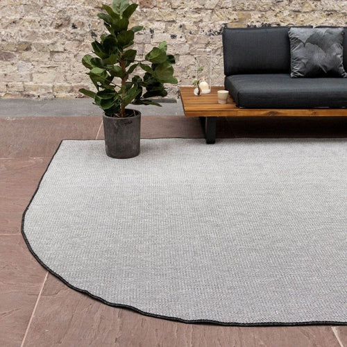 Buitenkleed Mono - Ronde hoek - Zwart/wit -  dubbelzijdig - EVA Interior - 160 x 230 cm - vtwonen shop