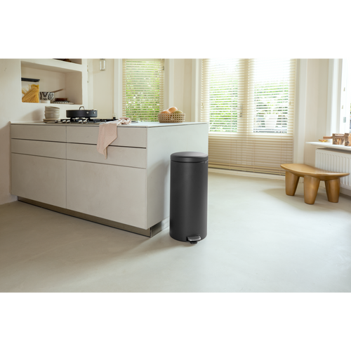 Brabantia NewIcon Pedaalemmer, 30 liter, kunststof binnenemmer - Mineral Infinite Grey