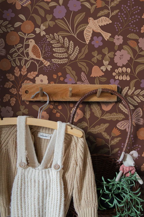 ESTAhome behang bloemen en vogels bruin, groen, terracotta en paars - 50 x 900 cm - 131467 - vtwonen shop