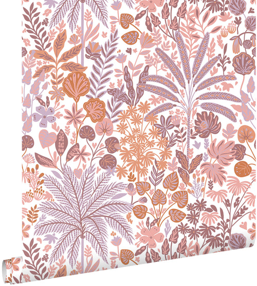 ESTAhome behang tropische bladeren en bloemen lila paars, terracotta en roze - 50 x 900 cm - 130944 - vtwonen shop