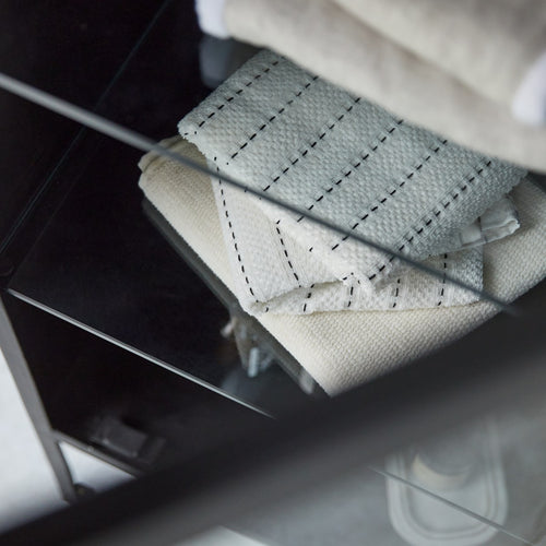 Tikamoon Metalen kast met glazen deur - Zwart - vtwonen shop