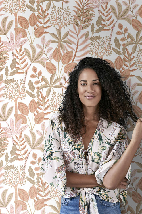 ESTAhome behang bladeren terracotta, bruin en roze - 50 x 900 cm - 131491 - vtwonen shop