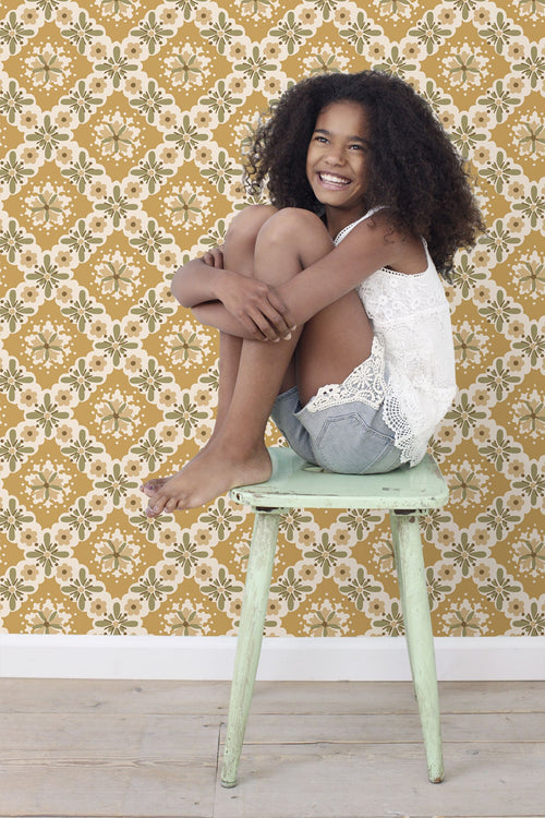 ESTAhome behang vintage bloemen okergeel en groen - 50 x 900 cm - 131503