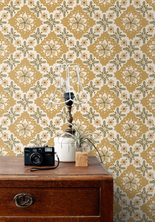 ESTAhome behang vintage bloemen okergeel en groen - 50 x 900 cm - 131503