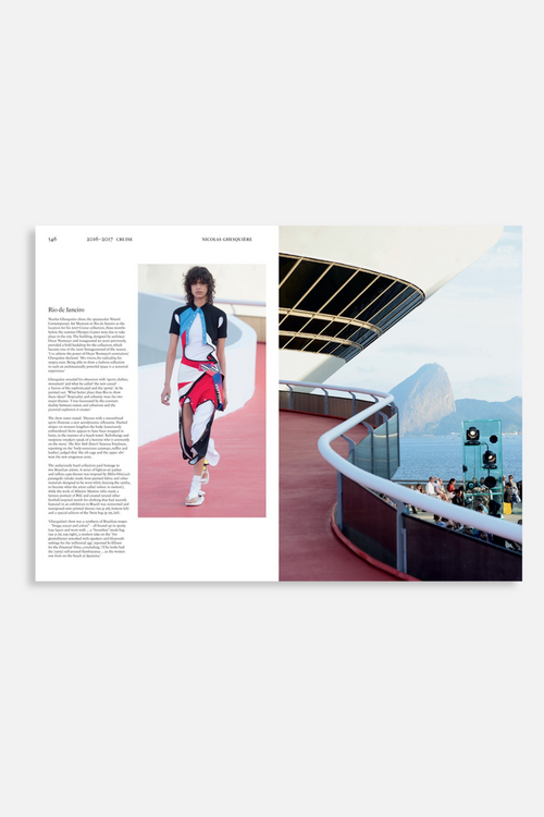 New-Mags koffietafelboek Louis Vuitton Catwalk - oranje - 20 x 5.4 x 28.5 - vtwonen shop