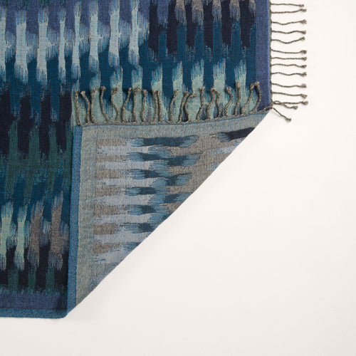 Werpen wol met grafisch ikatpatroon blauw 240x260 cm
