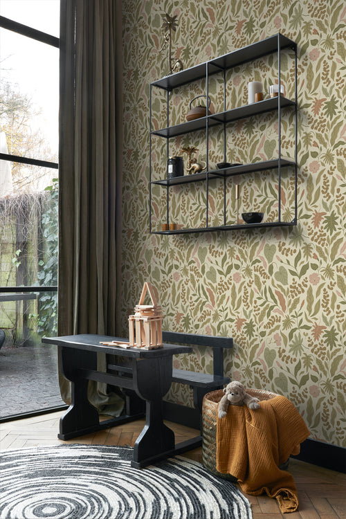 ESTAhome behang bladeren en bloemen olijfgroen, terracotta en roze - 50 x 900 cm - 131052 - vtwonen shop