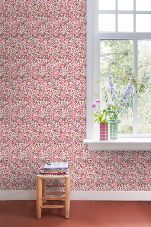 ESTAhome behang bloemen paars en roze - 50 x 900 cm - 131446 - vtwonen shop
