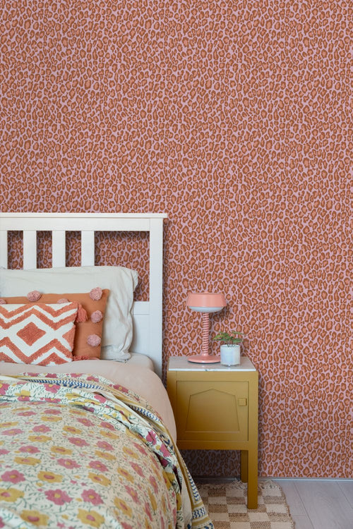 ESTAhome behang panterprint terracotta en lila paars - 53 cm x 10.05 m - 131402