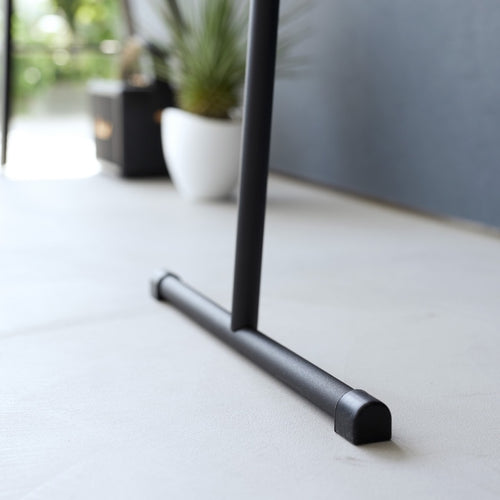 Yamazaki Leunend Stoomreiniger Kledingrek - Tower - Zwart - vtwonen shop