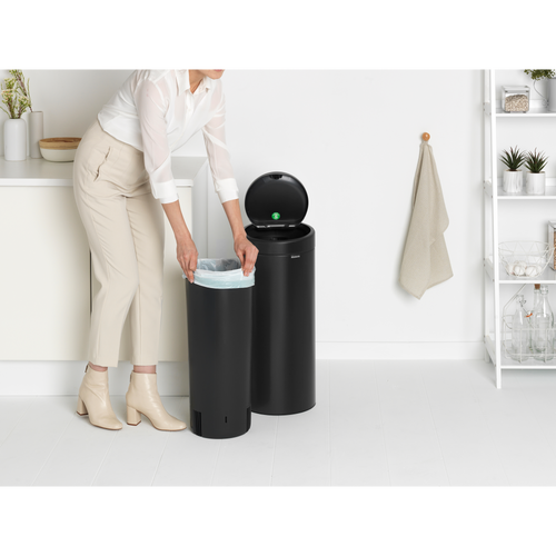 Brabantia Touch Bin New afvalemmer, 30 liter, kunststof binnenemmer - Mineral Moonlight Black