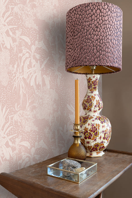 ESTAhome behang tropische bladeren oudroze - 50 x 900 cm - 139890 - vtwonen shop