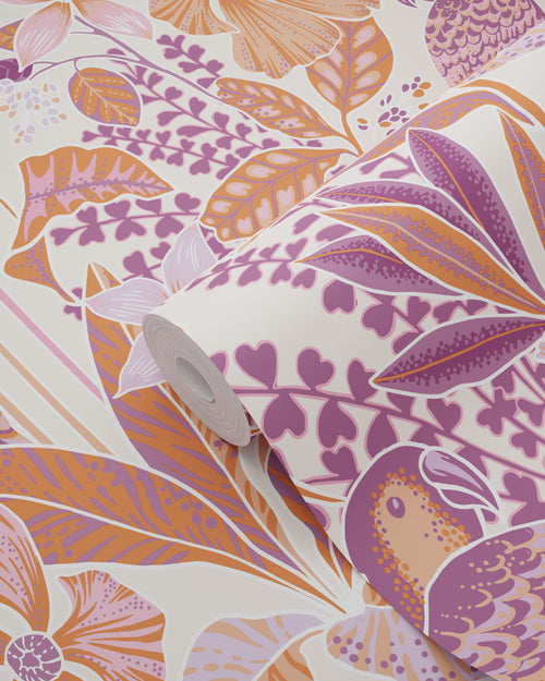ESTAhome behang tropische bloemen en paradijsvogels oranje en paars - 50 x 900 cm - 131155 - vtwonen shop