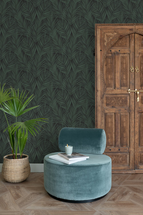 ESTAhome behang palmbladeren donkergroen en zwart - 53 cm x 10.05 m - 139157 - vtwonen shop